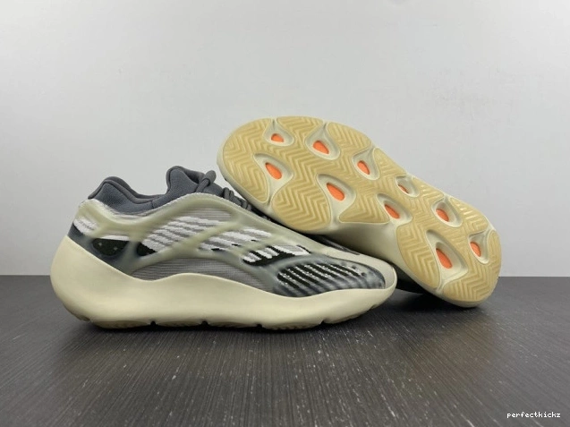 V3 Adidas 700 ID1674 Salt Fade Yeezy 0810